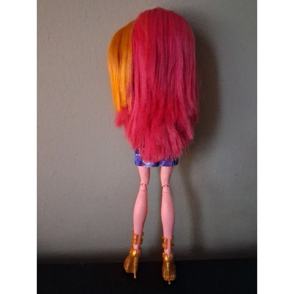 monster high shipped within